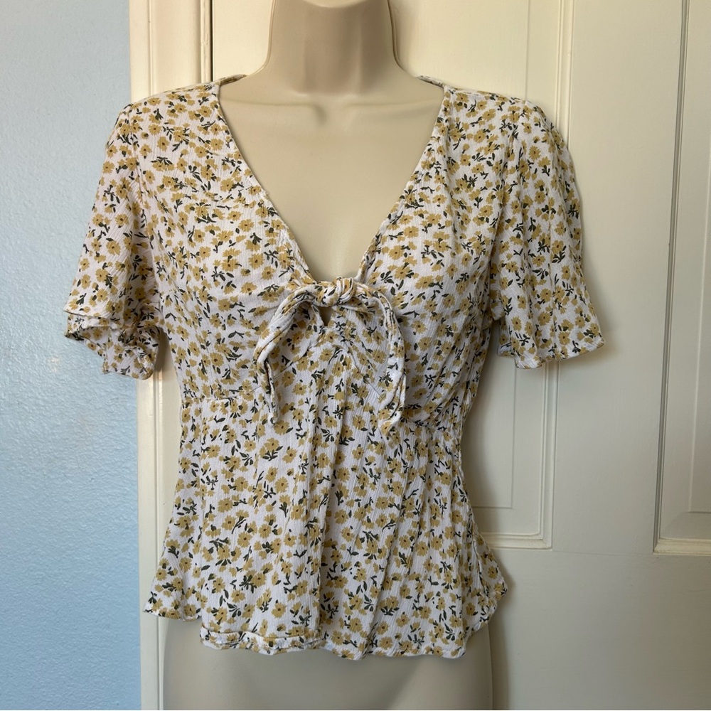 A&F White & Yellow Floral Blouse